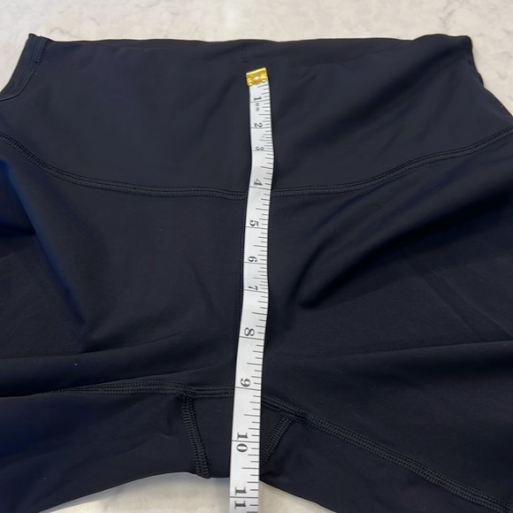 Lululemon Sheer Will High-Rise Tight‎ 28" *Camo
Black Size 8 - Picture 8 of 13